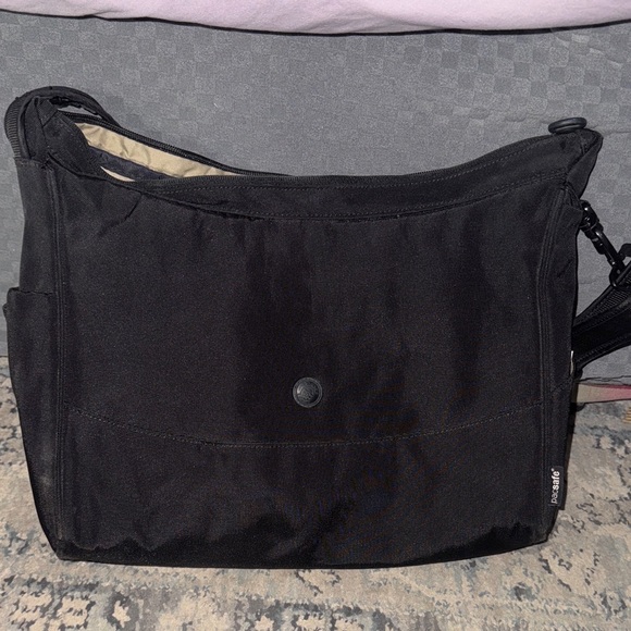 Pacsafe Large Black Crossbody Bag - Picture 1 of 11